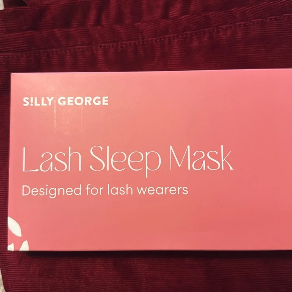 SILLY GEORGE Black Sleep Mask, protects lashes, new
